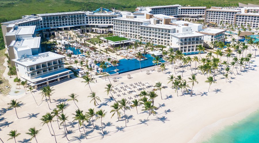 Hyatt Zilara Cap Cana adults-only all-inclusive resort with infinity pools and beachfront suites in Dominican Republic.
